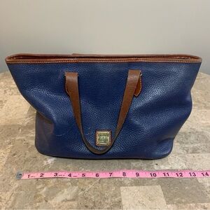 Vintage Dooney & Bourke 1990s Navy Tote Bag Pebble Leather Brown Trim Top Handle